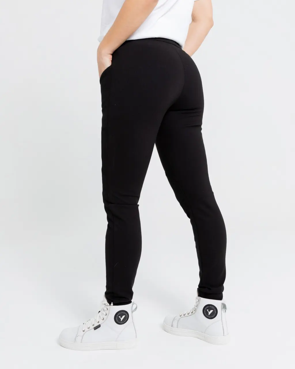 Trouser_Legging_Lady_Black_6 en tamaño grande.webp