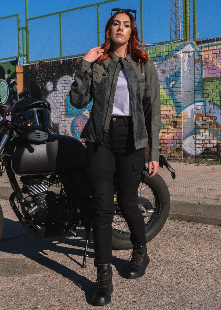 Trousers_Mixed_Slim_III_Lady_Black_5 en tamaño grande.webp