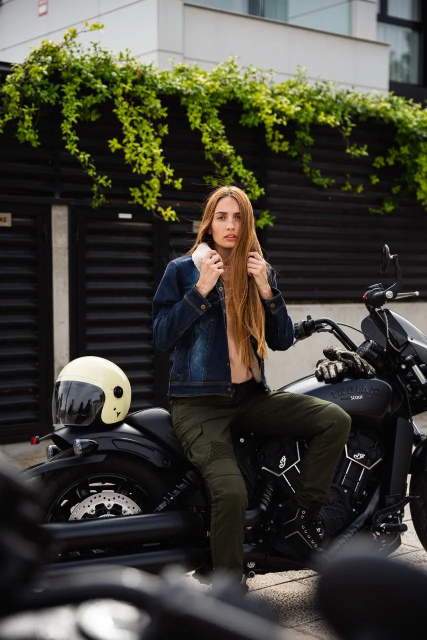 Trouser_Mixed_Slim_III_Lady_Green_10 en tamaño grande.webp