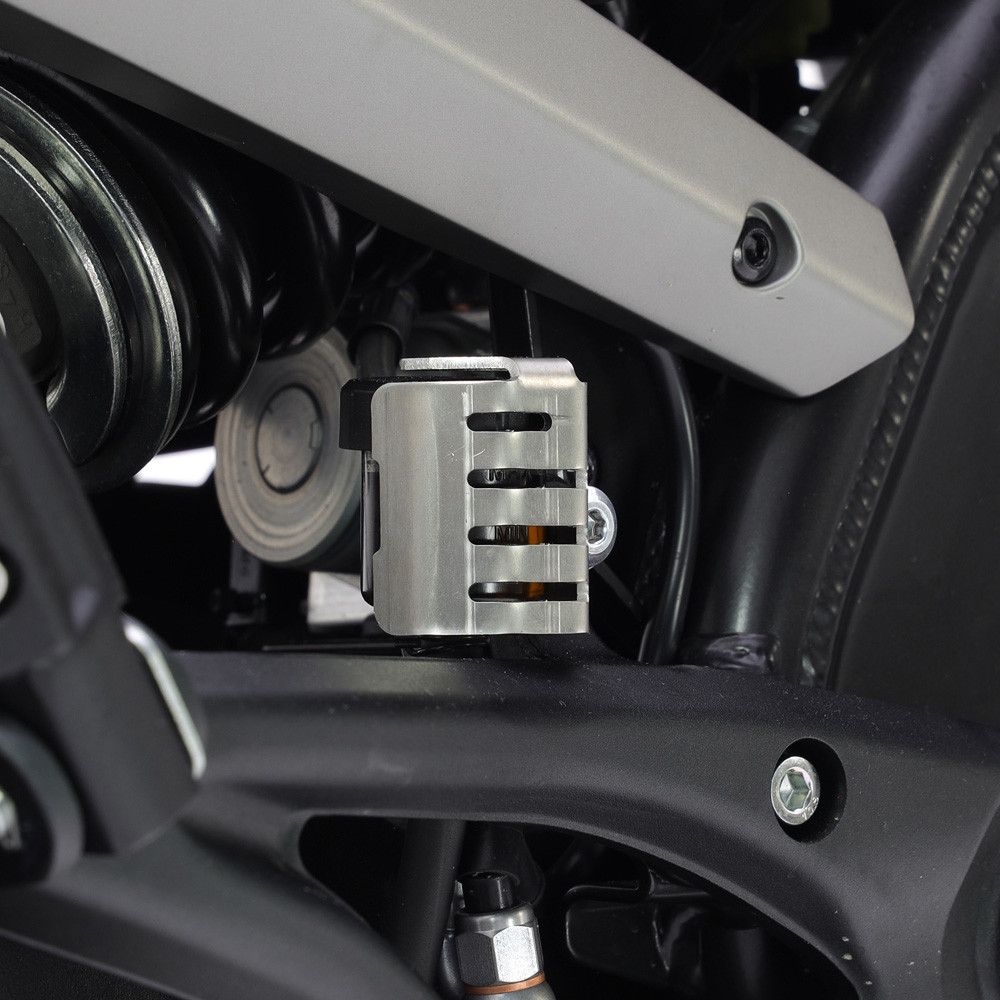 Protector Deposito Liquido Freno Crosspro Aprilia Tuareg 22-25 / Rally BMW F750gs 16-22 Plat