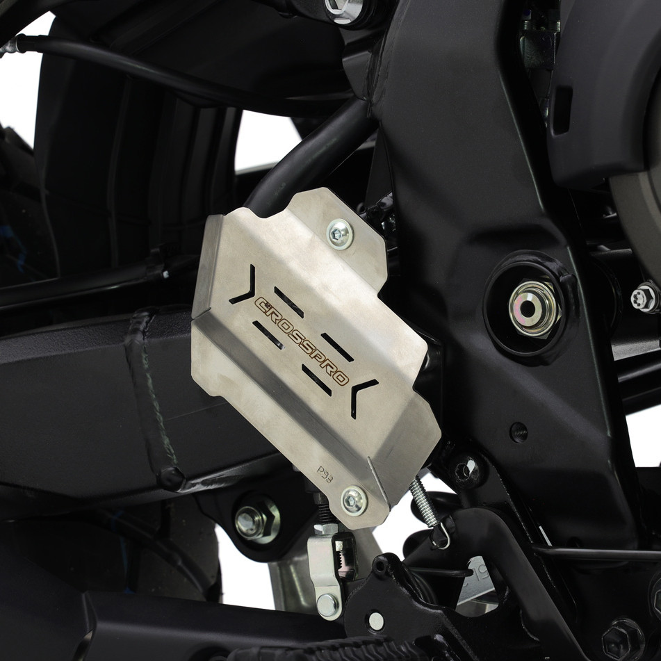 [2CP23500930014] Protector Bomba Freno Crosspro Suzuki V-strom 23-24