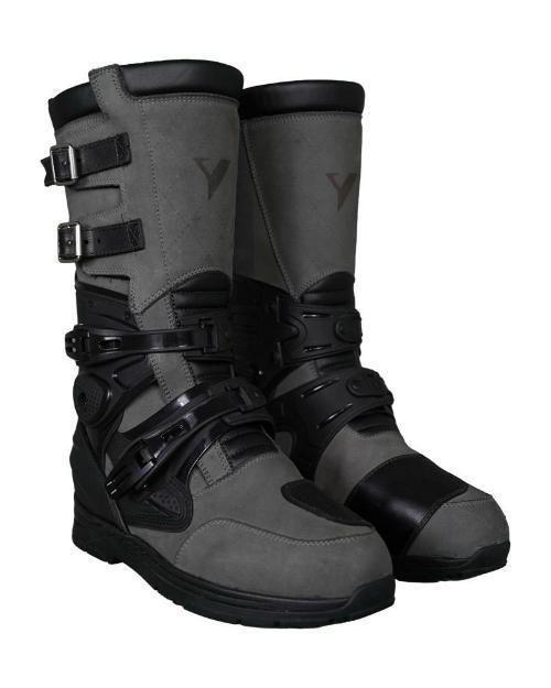 [9000044-GREY-43] Botas By City Off-Road Gris (43)