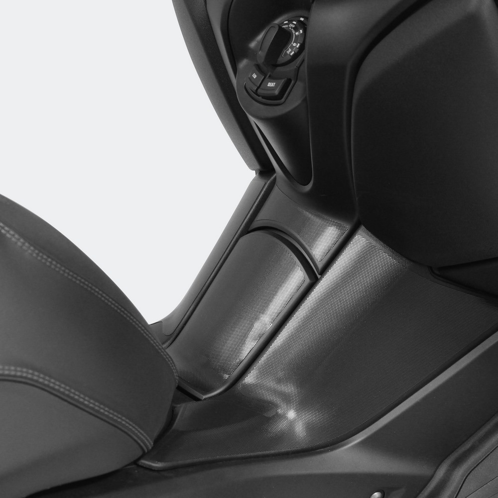 Protector Adhesivo Uniracing Puente Yamaha X-max 125/300/400 18-20 Negro